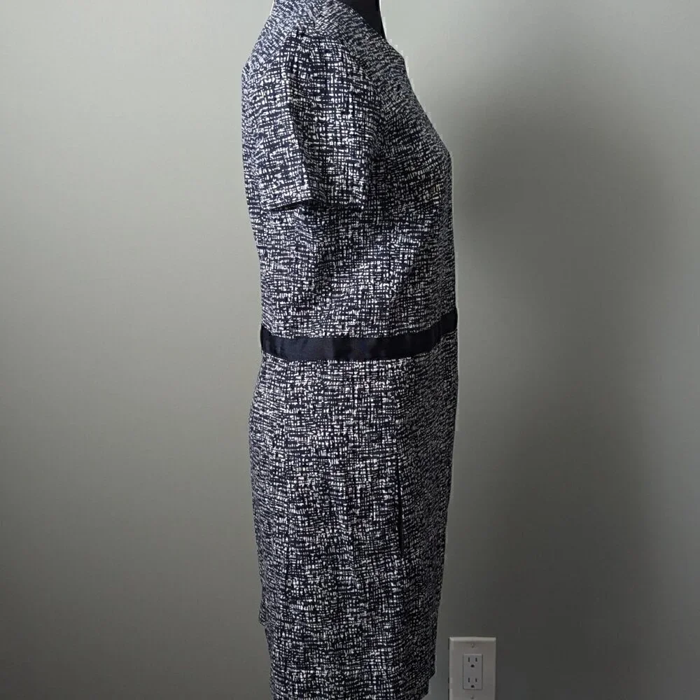 Gap Dress Blue & White Stretchy w Pockets Women's Size 6 Preppy Style - Picture 4 of 6
